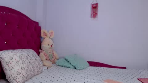 Snapshot of mariagills chatting on 11-18-25, 10:25 Giselle Mara online show from 11-18-25, 10:25