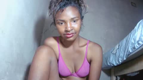 Maria online show from 10-26-25, 01:00