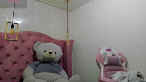 Snapshot of mariam__cute chatting on 02-01-25, 06:29 online show from 02-01-25, 06:29