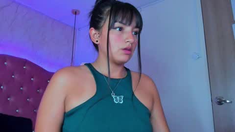 Snapshot of mariam__cute chatting on 02-04-25, 07:00 online show from 02-04-25, 07:00