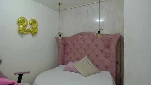 Snapshot of mariam__cute chatting on 03-04-25, 07:01 online show from 03-04-25, 07:01
