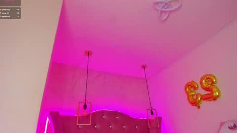 Snapshot of mariam__cute chatting on 03-12-25, 10:07 online show from 03-12-25, 10:07
