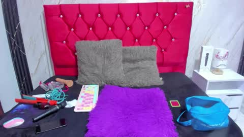 Snapshot of mariam_schubert chatting on 11-15-25, 08:27 mariam_schubert online show from 11-15-25, 08:27