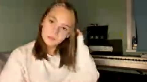 Mia online show from 09-21-25, 05:47