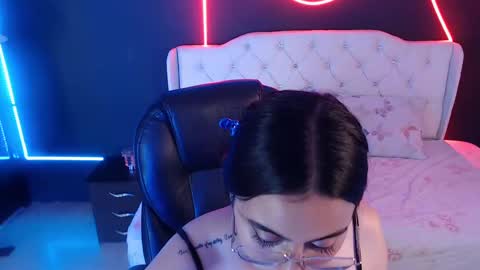 marian online show from 02-11-25, 02:03