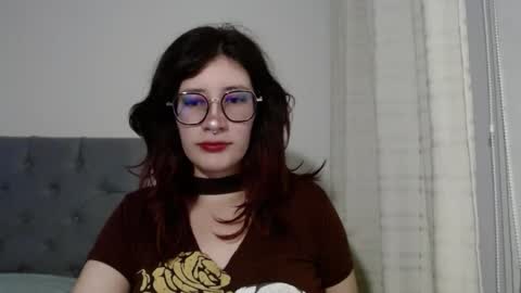 Snapshot of mariana124_ chatting on 02-04-25, 07:33 Mariana online show from 02-04-25, 07:33