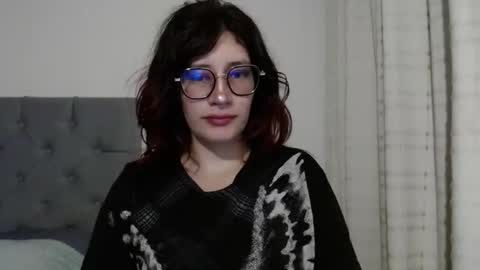 Snapshot of mariana124_ chatting on 02-05-25, 09:50 Mariana online show from 02-05-25, 09:50