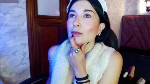 Snapshot of mariana96_ chatting on 01-17-26, 12:43 Mariana online show from 01-17-26, 12:43