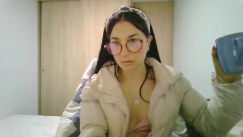 Snapshot of mariana96_ chatting on 02-18-26, 02:51 Mariana online show from 02-18-26, 02:51