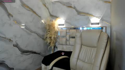 Snapshot of mariana96_ chatting on 03-16-26, 11:58 Mariana online show from 03-16-26, 11:58