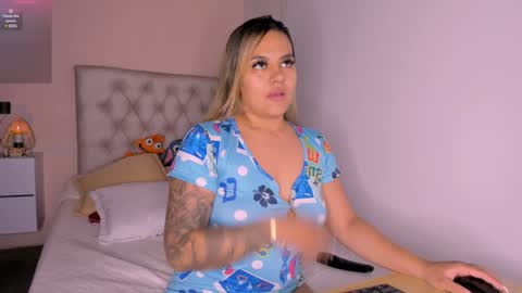 Mariana Roe online show from 01-04-25, 12:37