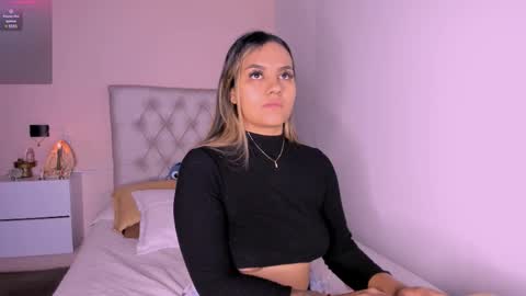 Mariana Roe online show from 03-04-25, 02:49