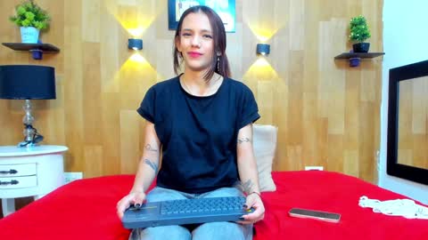 Mariana Angel online show from 12-19-24, 01:28