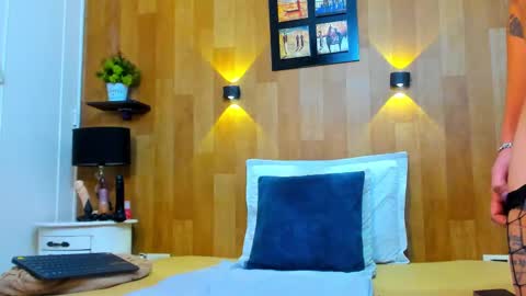 Mariana Angel online show from 02-19-25, 07:05