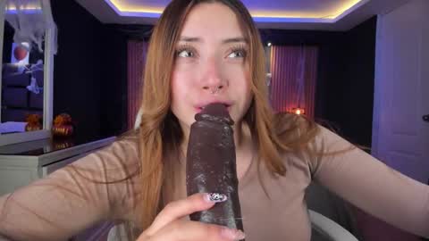 Mariana Castro online show from 10-21-25, 03:18