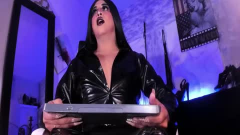 mariana_fadulf_ online show from 10-05-25, 02:21