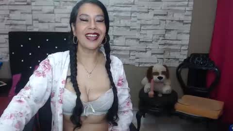 Snapshot of mariana_night chatting on 11-18-25, 04:50 mariana_night online show from 11-18-25, 04:50