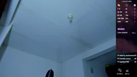   Independent Model online show from 01-12-25, 07:43