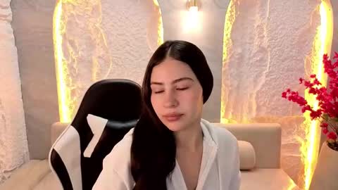 Mariana  online show from 09-17-25, 01:02