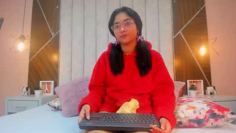 Snapshot of marianaa_torress chatting on 11-10-25, 02:05 Mariana online show from 11-10-25, 02:05