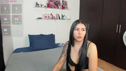 MARIANA Y VALENTINA online show from 10-17-25, 11:13