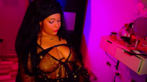 Snapshot of marianapradax chatting on 10-21-25, 04:57 Mariana Prada online show from 10-21-25, 04:57
