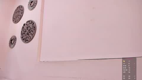 Marianee Rousse  online show from 10-29-25, 10:55