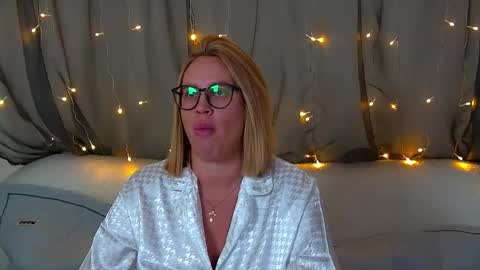 Maria online show from 10-26-25, 06:25