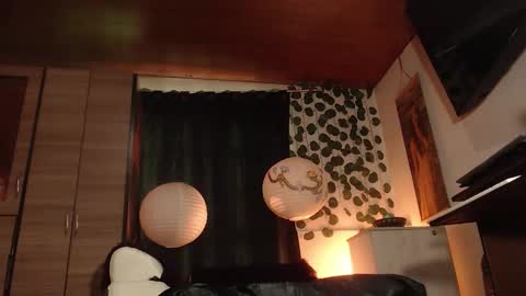 Snapshot of mariangel_tattooed_barbie chatting on 10-17-25, 12:19 mariangel_tattooed_barbie online show from 10-17-25, 12:19