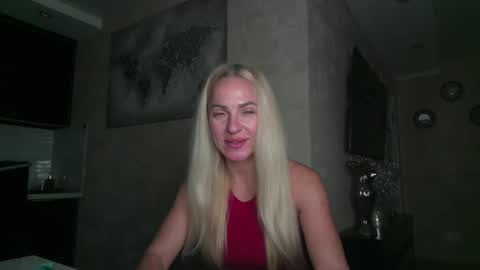 Snapshot of marianna1977 chatting on 10-26-25, 07:42 marianna1977 online show from 10-26-25, 07:42