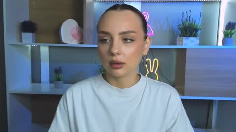 marianna gray online show from 04-12-26, 09:36