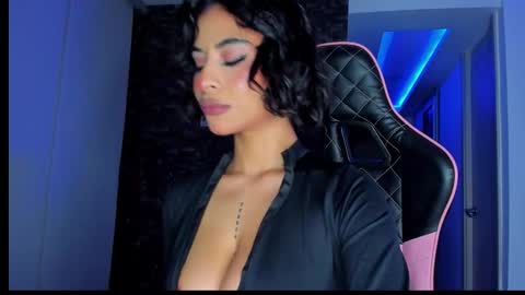 Snapshot of marianne__ chatting on 03-08-26, 05:44 M A R I A N E online show from 03-08-26, 05:44