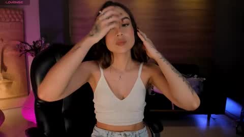 Marianne  online show from 11-21-25, 09:24