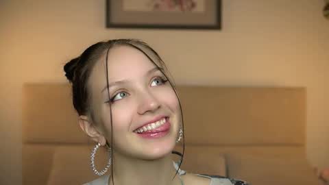 Rachel online show from 11-18-25, 08:24