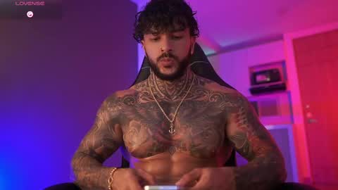 Snapshot of mariano_costa chatting on 10-13-25, 12:21 Mariano Costa online show from 10-13-25, 12:21