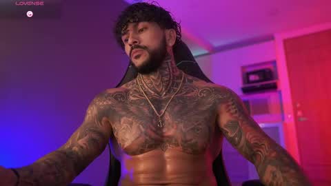 Snapshot of mariano_costa chatting on 10-18-25, 02:36 Mariano Costa online show from 10-18-25, 02:36