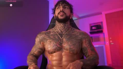 Snapshot of mariano_costa chatting on 10-23-25, 04:56 Mariano Costa online show from 10-23-25, 04:56