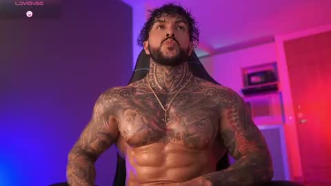 Snapshot of mariano_costa chatting on 10-28-25, 05:33 Mariano Costa online show from 10-28-25, 05:33