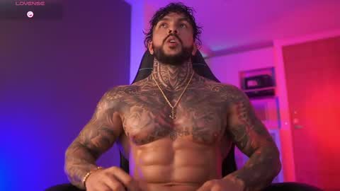 Snapshot of mariano_costa chatting on 10-30-25, 05:09 Mariano Costa online show from 10-30-25, 05:09