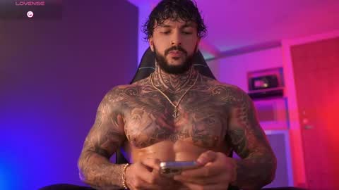 Snapshot of mariano_costa chatting on 11-02-25, 05:10 Mariano Costa online show from 11-02-25, 05:10