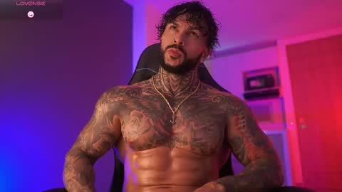 Snapshot of mariano_costa chatting on 11-15-25, 05:16 Mariano Costa online show from 11-15-25, 05:16