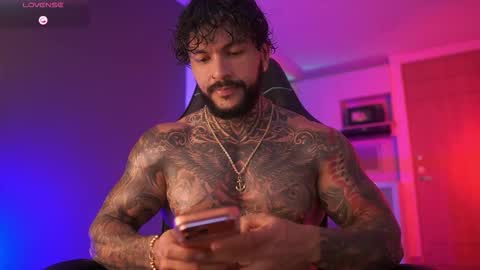 Snapshot of mariano_costa chatting on 11-21-25, 01:26 Mariano Costa online show from 11-21-25, 01:26