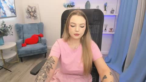 Snapshot of mariarobinsone chatting on 03-22-26, 07:17 mariarobinsone online show from 03-22-26, 07:17