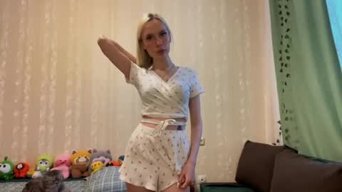 Molly online show from 09-13-25, 07:19