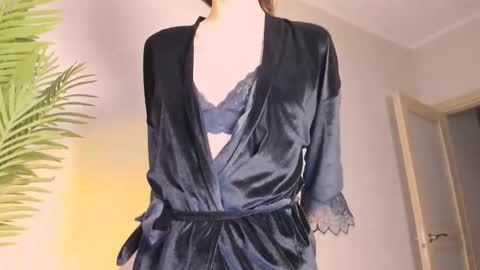 Snapshot of maribett chatting on 02-18-26, 10:17 Masha online show from 02-18-26, 10:17