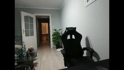 Snapshot of maribor5879 chatting on 02-05-25, 06:15 maribor5879 online show from 02-05-25, 06:15