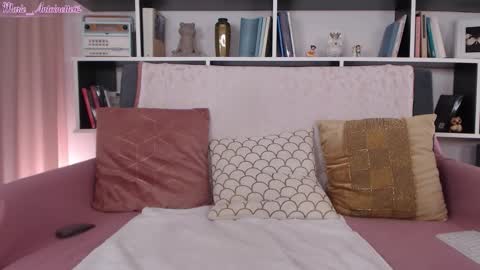 Maria online show from 10-23-25, 06:13