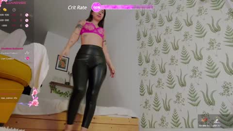 Snapshot of marie_diaze chatting on 12-07-24, 11:51 Marie LEAVE YOUR WITH ME online show from 12-07-24, 11:51