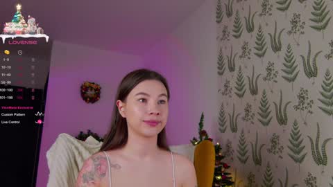 Snapshot of marie_diaze chatting on 01-03-25, 05:06 Marie LEAVE YOUR WITH ME online show from 01-03-25, 05:06