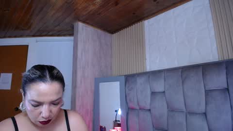 marie_hss online show from 02-01-25, 07:34